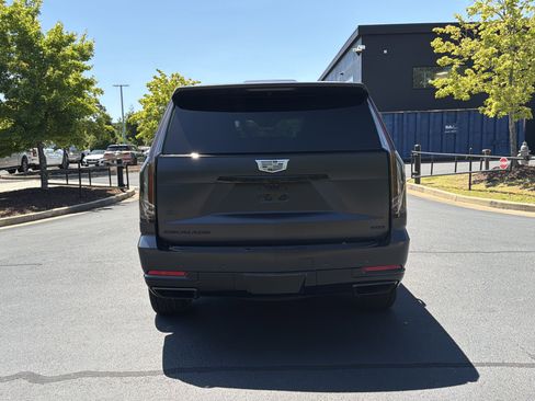 Used 2025 Cadillac Escalade Sport Platinum AWD/4WD image 15