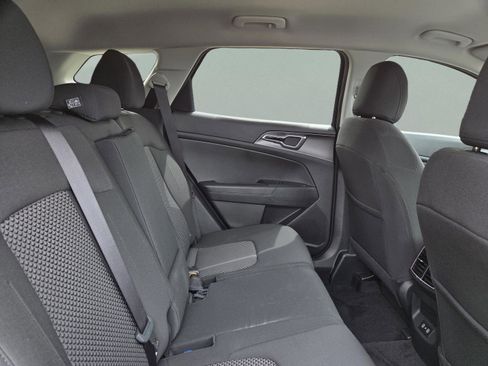 New 2026 Kia Sportage LX FWD image 17