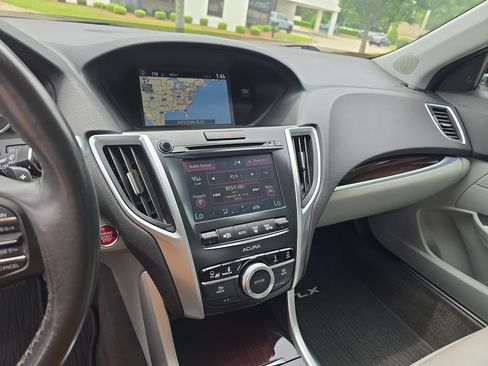 Used 2015 Acura TLX V6 w/ Technology Package FWD image 19