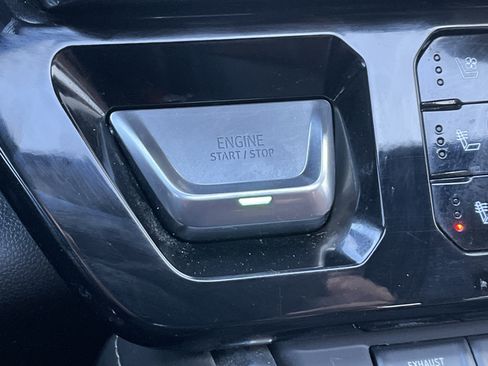 Used 2024 GMC Sierra 3500 Denali Ultimate image 15