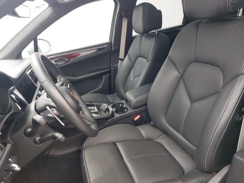 Certified 2026 Porsche Macan S AWD/4WD image 17