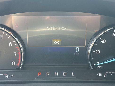 Used 2022 Ford Explorer XLT w/ Equipment Group 202A AWD/4WD image 28