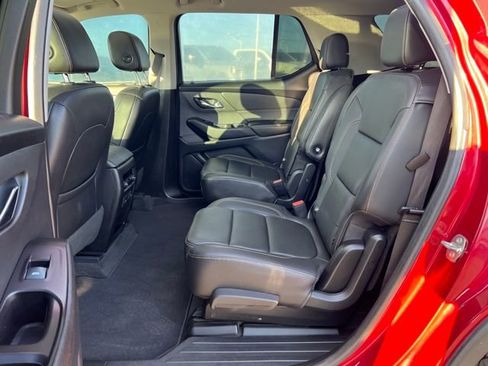 Used 2020 Chevrolet Traverse RS image 13