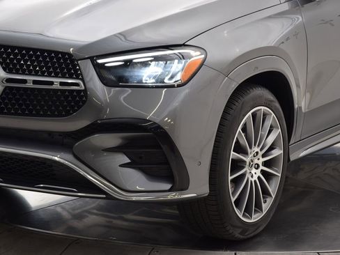 Used 2025 Mercedes-Benz GLE 350 4MATIC image 11