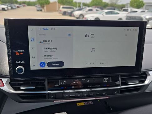 New 2026 Toyota Sienna XLE image 22