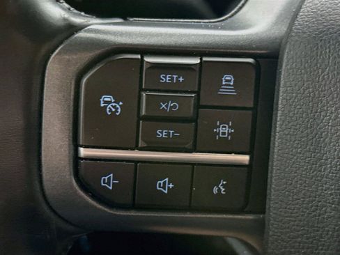 Used 2024 Ford F250 Lariat w/ Lariat Ultimate Package AWD/4WD image 9