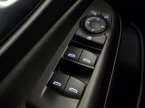 Used 2025 Buick Envista Preferred FWD image 17