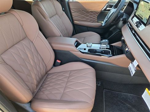 New 2025 Mitsubishi Outlander SEL image 11