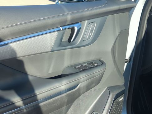 Used 2025 Buick Enclave Preferred image 22