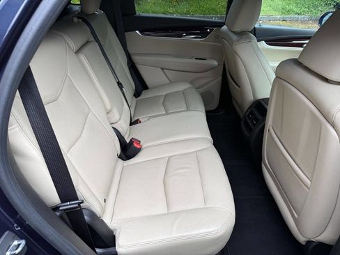 Used 2017 Cadillac XT5 Luxury w/ Driver Awareness Package FWD image 19