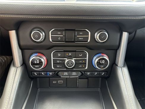 Used 2021 GMC Yukon SLT image 18