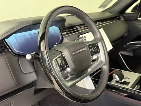 Used 2025 Land Rover Range Rover SE image 15