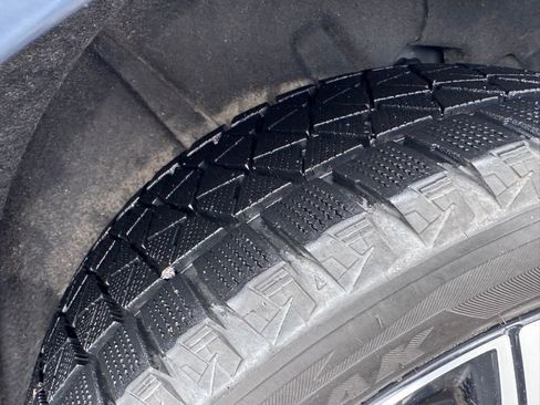 Used 2023 Volvo XC60 B5 Plus image 30