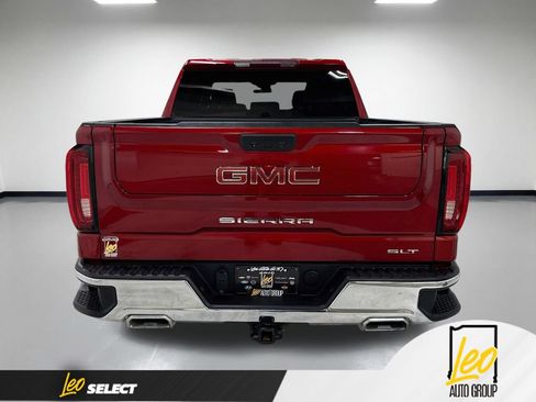 Used 2023 GMC Sierra 1500 SLT w/ SLT Premium Package AWD/4WD image 9