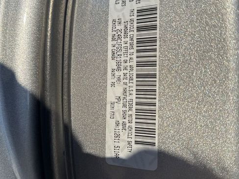 Used 2020 Chrysler Pacifica Touring w/ S Appearance Package image 24