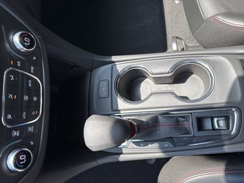 Used 2023 Chevrolet Equinox RS w/ RS Leather Package image 34