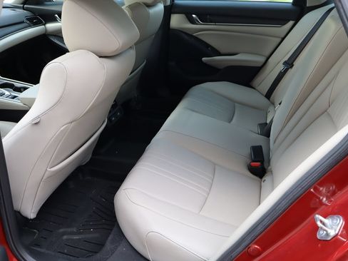 Used 2021 Honda Accord EX-L image 6