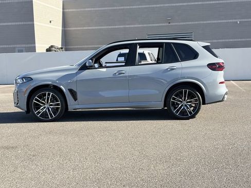 Used 2026 BMW X5 sDrive40i w/ M Sport Package RWD image 9