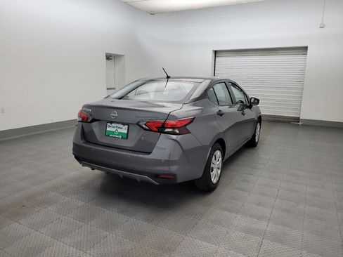 Used 2025 Nissan Versa S FWD image 9