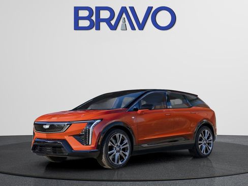 New 2025 Cadillac Optiq Luxury 2 image 1