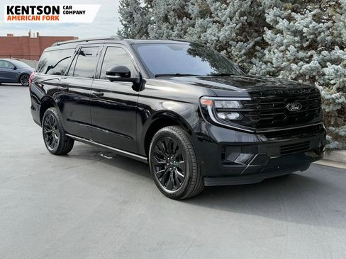 Used 2025 Ford Expedition Max Platinum w/ Stealth Appearance Package image 12