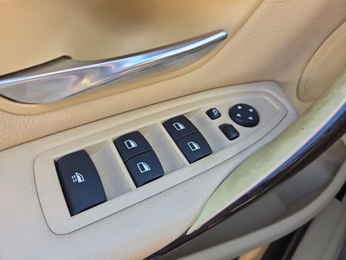 Used 2016 BMW 428i Convertible image 17