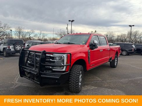 Used 2023 Ford F350 Lariat w/ Lariat Ultimate Package image 3