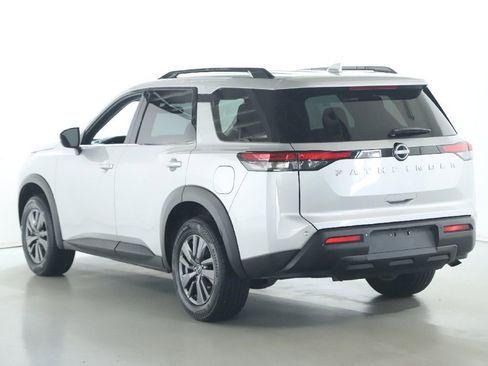 Certified 2025 Nissan Pathfinder SV FWD image 42