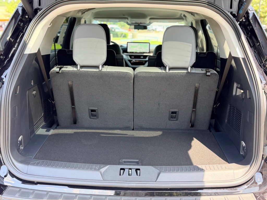 New 2026 Ford Explorer Active w/ Active Comfort Package RWD image 25