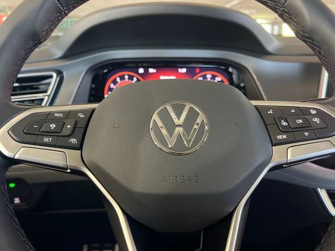 New 2026 Volkswagen Atlas Peak Edition AWD/4WD image 24