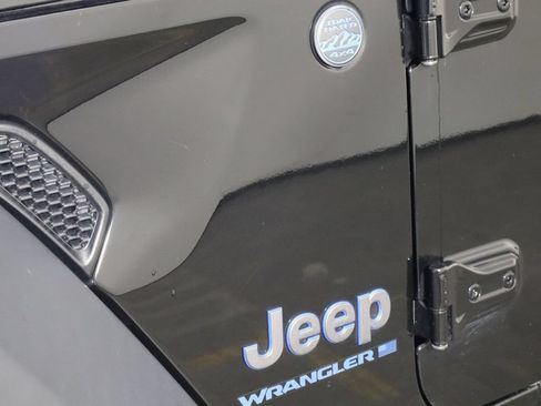 Used 2023 Jeep Wrangler Unlimited Rubicon 4xe w/ Cold Weather Group AWD/4WD image 40