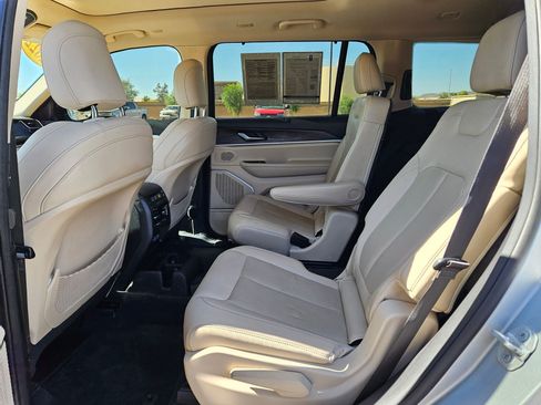 Used 2022 Jeep Grand Cherokee L Limited w/ Luxury Tech Group II AWD/4WD image 24
