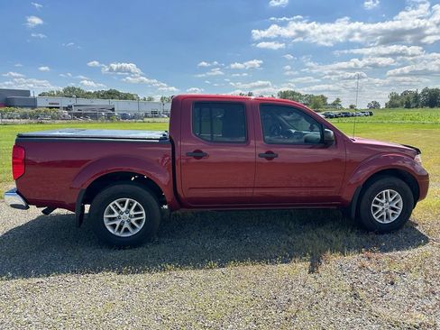 Used 2019 Nissan Frontier SV w/ Value Truck Package AWD/4WD image 11