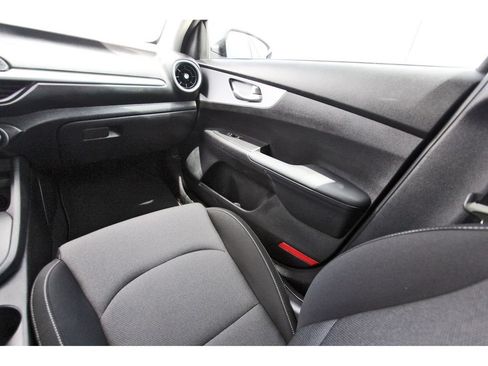 Used 2023 Kia Forte LX FWD image 11