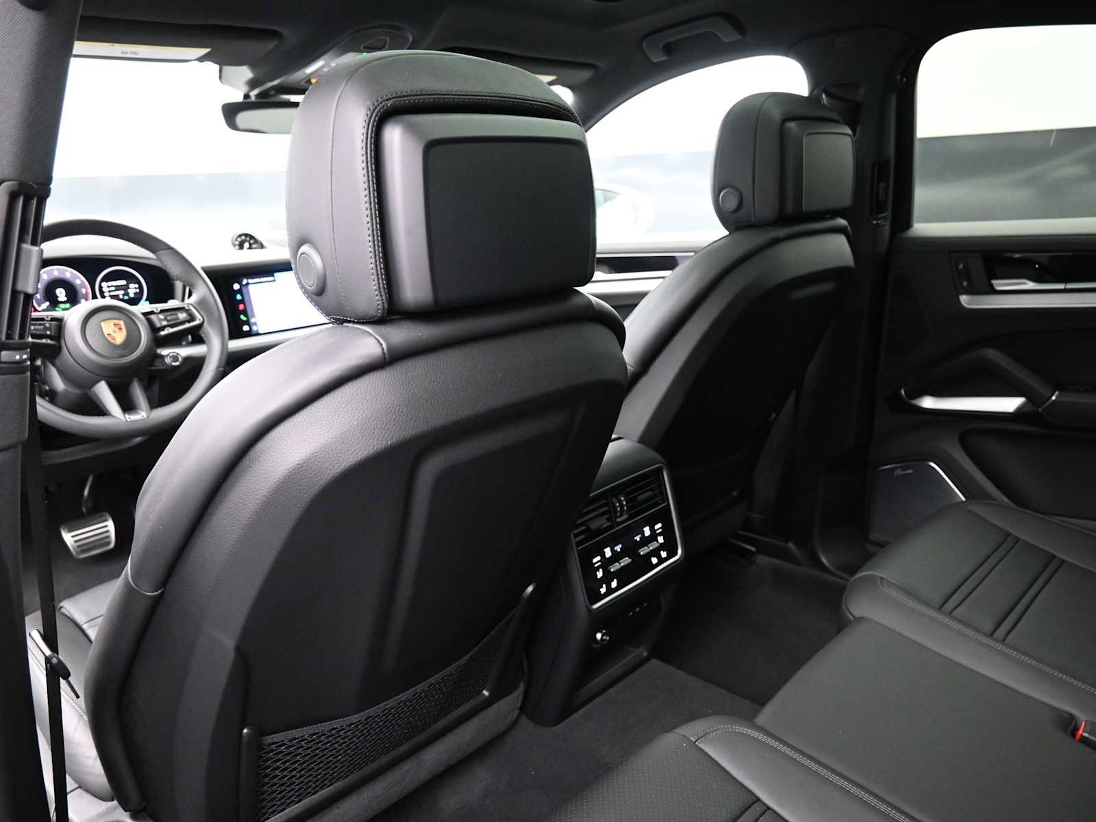 New 2025 Porsche Cayenne E-Hybrid Coupe AWD/4WD image 17