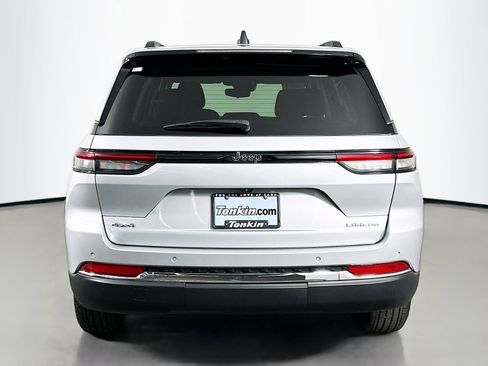 Used 2024 Jeep Grand Cherokee Laredo X w/ Trailer Tow Package AWD/4WD image 6