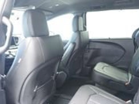 New 2026 Chrysler Voyager LX FWD image 44