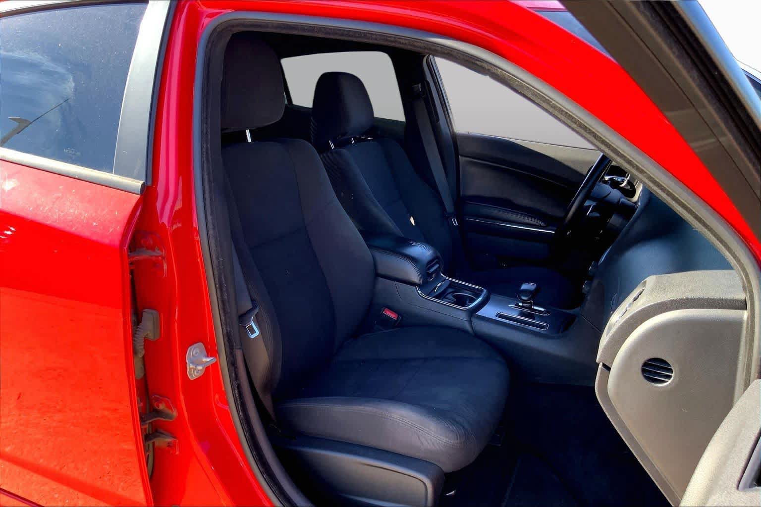 Used 2014 Dodge Charger SXT AWD/4WD image 9