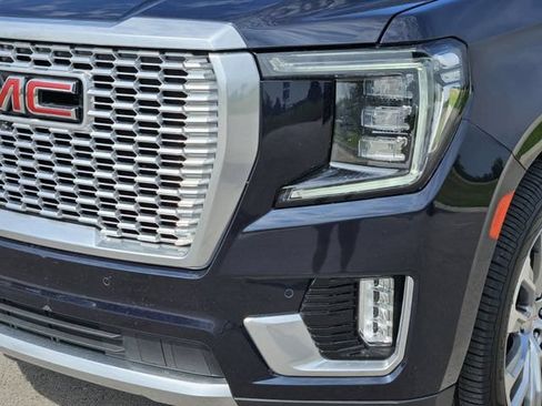 Used 2023 GMC Yukon Denali AWD/4WD image 9