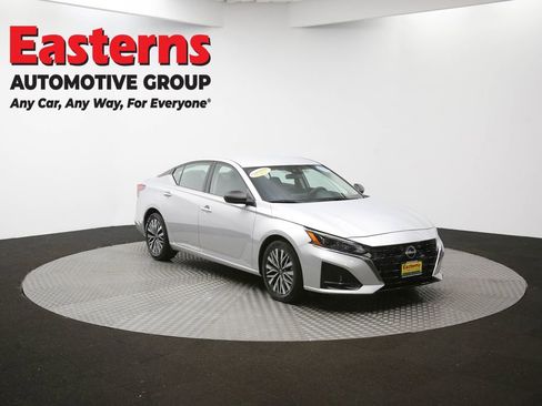 Used 2024 Nissan Altima 2.5 SV image 47