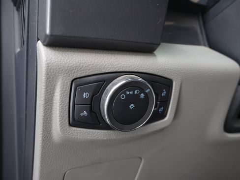 Used 2022 Ford F250 XLT w/ Black Appearance Package AWD/4WD image 42