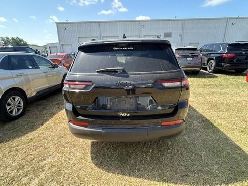 Used 2022 Jeep Grand Cherokee L Limited w/ Luxury Tech Group II RWD image 4