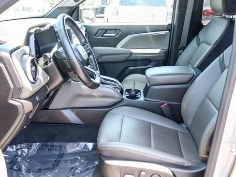 Used 2023 Chevrolet Colorado ZR2 w/ ZR2 Convenience Package III AWD/4WD image 20