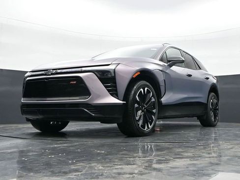 Used 2024 Chevrolet Blazer EV RS AWD/4WD image 39