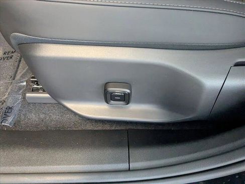 New 2025 Volvo EX30 Plus w/ Protection Package Premier image 4