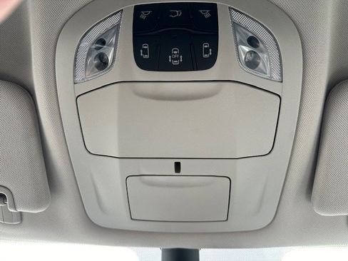 New 2023 Chrysler Pacifica Touring-L image 21