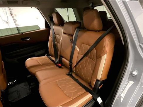 New 2026 Nissan Pathfinder Platinum w/ Cargo Package AWD/4WD image 10