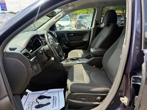 Used 2017 Chevrolet Traverse LT w/ Style and Technology Package AWD/4WD image 15