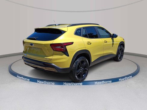 Certified 2024 Chevrolet Trax ACTIV w/ Sunroof Package FWD image 6