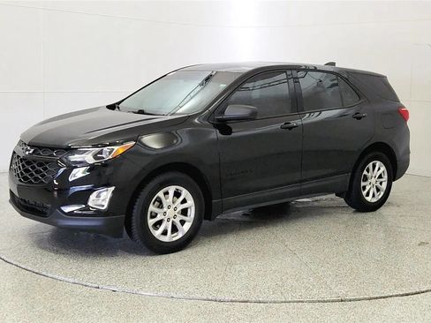 Used 2019 Chevrolet Equinox LS w/ LPO, Blackout Package FWD image 3